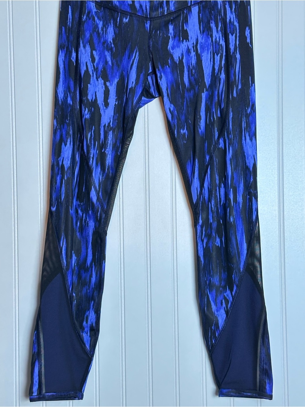 Lululemon All Meshed Up 7/8 Tight size 6 Black Blue Mesh Athletic Wear - Picture 7 of 14